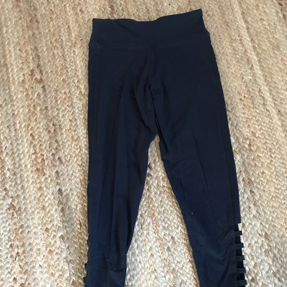 Black Cropped VS Leggings Size Small